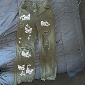 Ripped Straight Leg Jeans